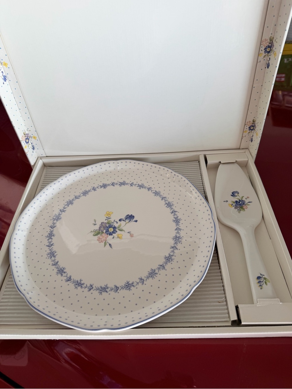 Vintage  Nikko Fine Tableware Cake Plate and Matching Server Set.